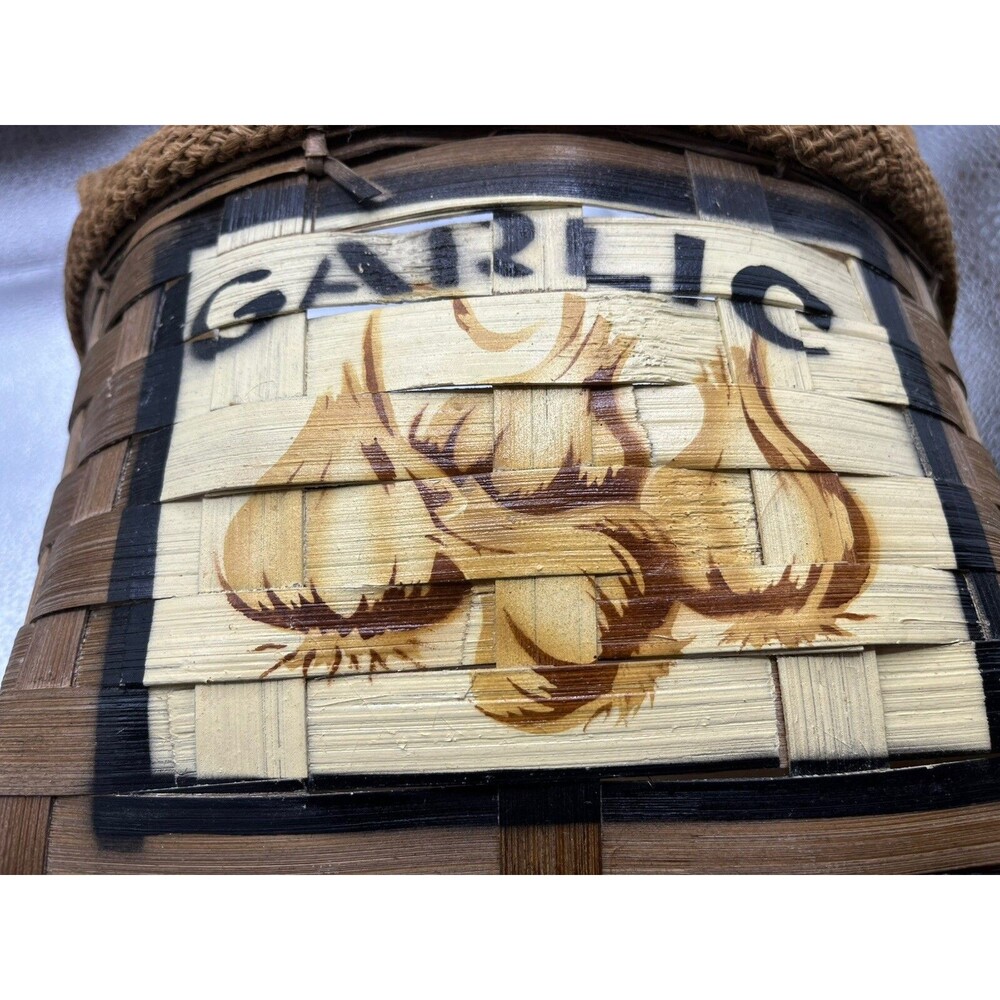 8 Inch Stenciled Basket Burlap Lined Edge And Handles. “Garlic”